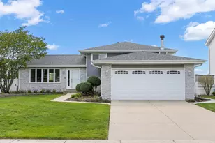 2217 Manico Dr, Crest Hill, IL 60403 - Photo 1