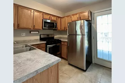 2450 Devonshire Court, Aurora, IL 60502 - Photo 8