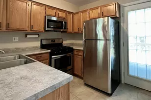 2450 Devonshire Ct, Aurora, IL 60502 - Photo 8