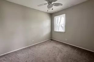 2450 Devonshire Ct, Aurora, IL 60502 - Photo 14