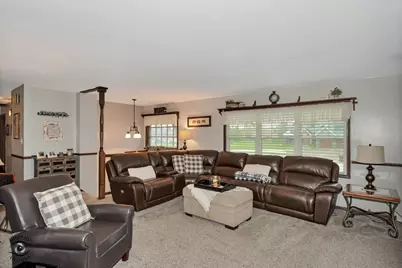 300 S Rathje Road, Peotone, IL 60468 - Photo 6