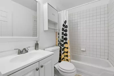 917 Shambliss Lane, Buffalo Grove, IL 60089 - Photo 16