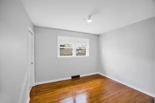 9520 S Yale Ave, Chicago, IL 60628 - Photo 8