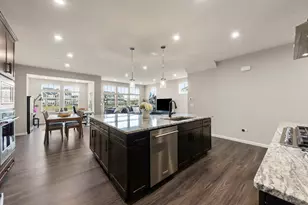 2220 Weatherbee Ln, Naperville, IL 60563 - Photo 6