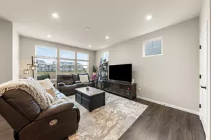 2220 Weatherbee Ln, Naperville, IL 60563 - Photo 10