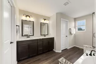 2220 Weatherbee Ln, Naperville, IL 60563 - Photo 14