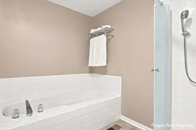 910 Sweetflower Drive, Hoffman Estates, IL 60169 - Photo 26