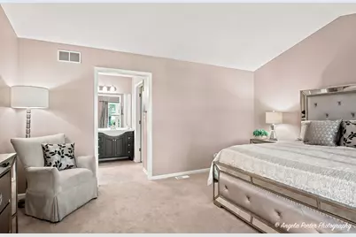 910 Sweetflower Drive, Hoffman Estates, IL 60169 - Photo 24