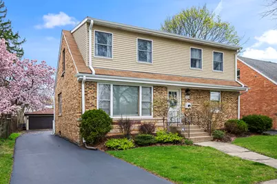 914 N Kennicott Avenue, Arlington Heights, IL 60004 - Photo 1