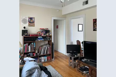 2312 N Drake Avenue #2S, Chicago, IL 60647 - Photo 2