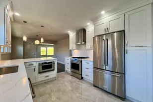 3335 W Pratt Ave, Lincolnwood, IL 60712 - Photo 4