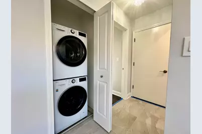 3335 W Pratt Avenue #2, Lincolnwood, IL 60712 - Photo 14