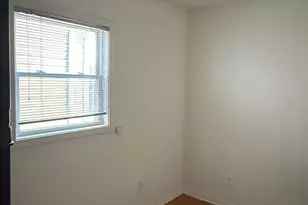 944 W 32nd St, Chicago, IL 60608 - Photo 8