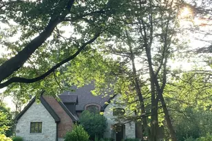 1026 Lincoln Ln, Elk Grove Village, IL 60007 - Photo 2