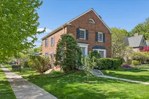 700 Kent Rd, Kenilworth, IL 60043 - Photo 1