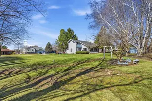 422 Pembroke Rd SW, Poplar Grove, IL 61065 - Photo 34