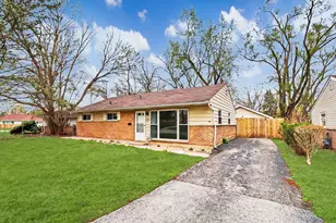 429 Natoma St, Park Forest, IL 60466 - Photo 2