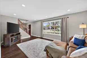 1285 N Lyle Ave, Elgin, IL 60123 - Photo 12