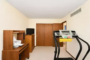 1865 Victor Ln, Hanover Park, IL 60133 - Photo 22