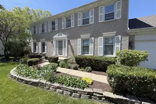 712 N Victoria Dr, Palatine, IL 60074 - Photo 2