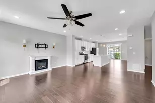 2534 Huntleigh Ln, Woodridge, IL 60517 - Photo 6