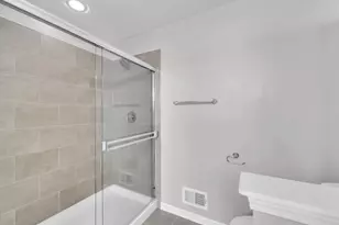 2534 Huntleigh Ln, Woodridge, IL 60517 - Photo 18