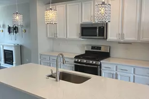 2534 Huntleigh Ln, Woodridge, IL 60517 - Photo 6