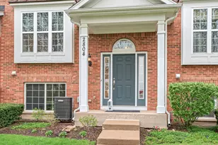 2804 Neubauer Circle, Lindenhurst, IL 60046 - Photo 2