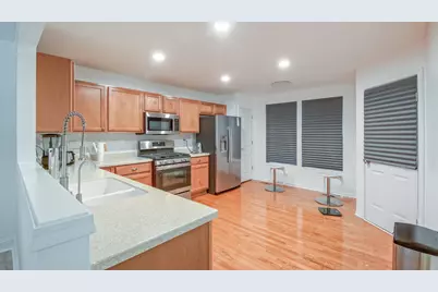 2804 Neubauer Circle, Lindenhurst, IL 60046 - Photo 6