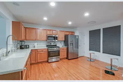 2804 Neubauer Circle, Lindenhurst, IL 60046 - Photo 8