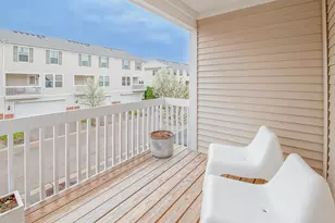 2804 Neubauer Circle, Lindenhurst, IL 60046 - Photo 22