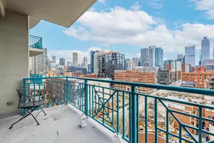 340 W Superior St, Chicago, IL 60654 - Photo 12