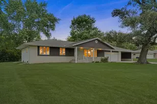 208 W Cemetery Rd, Roberts, IL 60962 - Photo 4