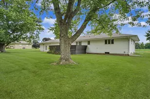 208 W Cemetery Rd, Roberts, IL 60962 - Photo 44