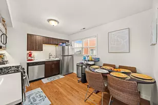 9030 Kenton Ave, Skokie, IL 60076 - Photo 4