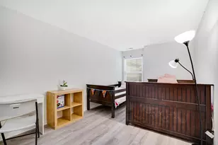 1877 Crenshaw Cir, Vernon Hills, IL 60061 - Photo 8