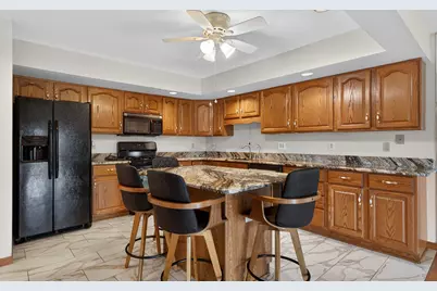 1224 Bellevue Drive, Dekalb, IL 60115 - Photo 14