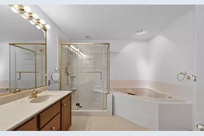 1224 Bellevue Drive, Dekalb, IL 60115 - Photo 30