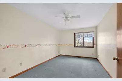 1224 Bellevue Drive, Dekalb, IL 60115 - Photo 32