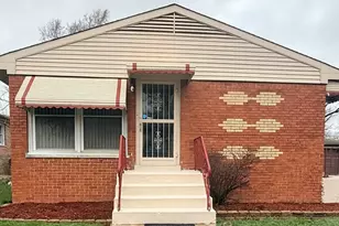 117 W 158th Pl, Harvey, IL 60426 - Photo 1