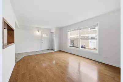 377 Farmingdale Circle #377, Vernon Hills, IL 60061 - Photo 6