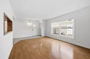 377 Farmingdale Cir, Vernon Hills, IL 60061 - Photo 6