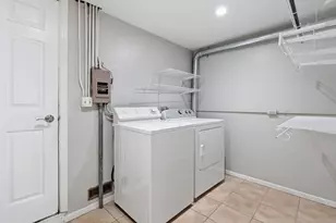 377 Farmingdale Cir, Vernon Hills, IL 60061 - Photo 14