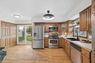 16729 Normandy Dr, Tinley Park, IL 60477 - Photo 6
