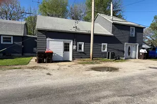 104 S State St, Lincoln, IL 62656 - Photo 6
