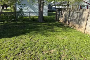 104 S State St, Lincoln, IL 62656 - Photo 10