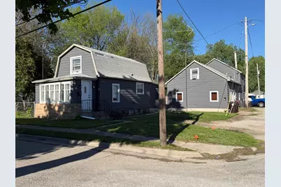 104 S State Street, Lincoln, IL 62656 - Photo 2