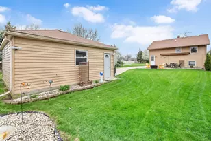 1406 E Elm St, Wheaton, IL 60189 - Photo 24