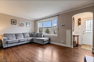 9542 S Campbell Ave, Evergreen Park, IL 60805 - Photo 4