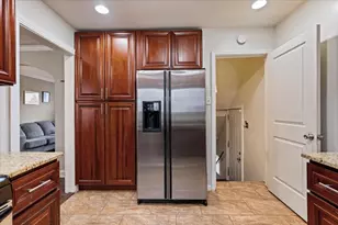 9542 S Campbell Ave, Evergreen Park, IL 60805 - Photo 10